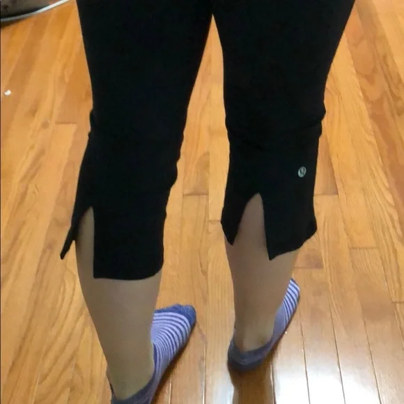 LULULEMON Skinny Capris - Picture 4 of 6
